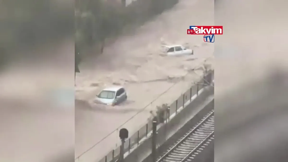Yağışın sele dönüştüğü bir il daha: Adana