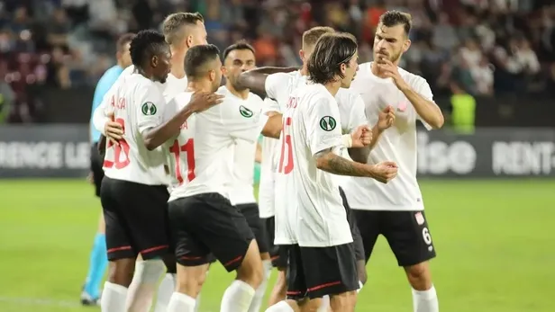 turk-takimlari-avrupa-liginde-sahne-aliyor-hedef-yine-4de-4-1666832475298.jpeg Türk takımları Avrupa Ligi'nde sahne alıyor! Hedef yine 4'te 4-3