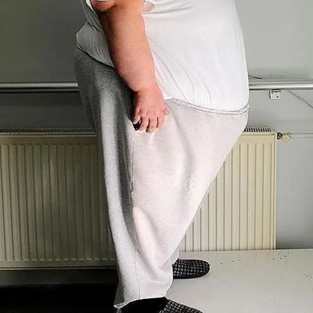 Büyük göbek kanser demek