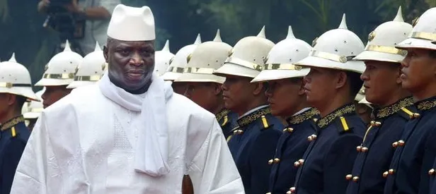 Koltuğa yapıştı!