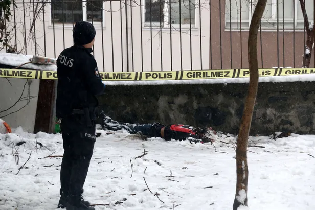 İstanbul Şişli'de korkunç olay! Erkek cesedi bulundu-2