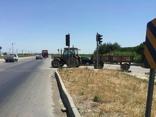 Bursa'da hırsızlar trafik ışıklarının otomasyon panosunu çaldılar-2