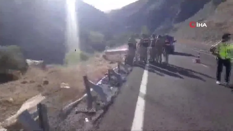 Erzincan’da feci kaza! TIR şarampole uçtu