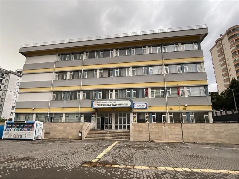 saldirinin-izleri-siliniyor-kahramanmarastaki-ogrenciler-pazartesi-gunu-yeni-binaya-tasiniyor-1776522674423.jpeg Saldırının izleri siliniyor: Kahramanmaraş'taki öğrenciler pazartesi günü yeni binaya taşınıyor-4