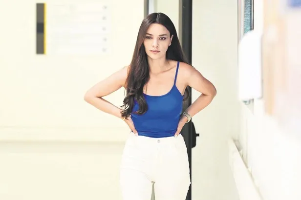 Ünlü şarkıcı Emrah 15 yıl sonra sahnede sevenleriyle bir araya geldi!-14