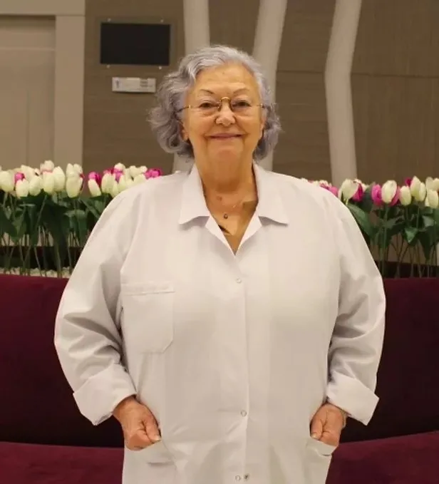 cuneyt-arkinin-ilk-esi-guler-mocan-kimdir-kac-yasinda-guler-mocan-nereli-meslegi-ne-cuneyt-arkin-ile-guler-moc-1656398558971.jpeg Cüneyt Arkın'ın ilk eşi Güler Mocan kimdir, kaç yaşında? Güler Mocan nereli, mesleği ne? Cüneyt Arkın ile Güler Mocan neden boşandı?-3