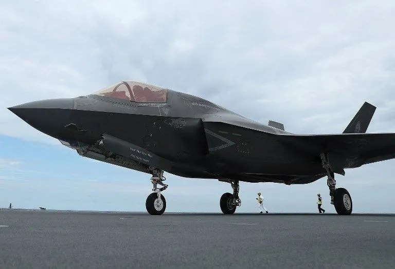 ABD'nin F35 savaş uçağı düştü - 3