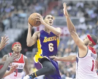 Dostluğa smaç bastı