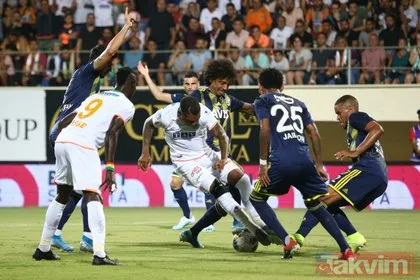 Alanyaspor - Fenerbahçe maçında kural hatası var mı? İşte geceye damga vuran iddia