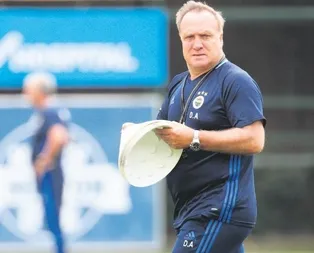 Advocaat hiç acımadı