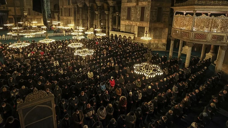 regaip-kandili-dualari-peygamber-efendimizin-sav-okudugu-kisa-ve-uzun-dualar-1735743961088.jpg Regaip Kandili Duaları: Peygamber Efendimiz’in (S.A.V) okuduğu kısa ve uzun dualar-6