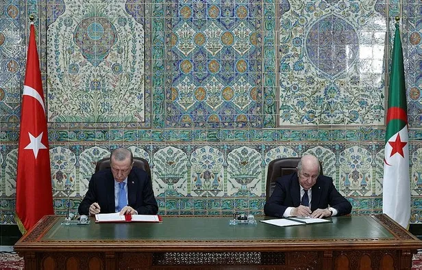 baskan-erdogan-ve-cezayir-cumhurbaskani-tebbun-ortak-basin-aciklamasinda-bulundu-1700579223758.jpeg Başkan Erdoğan ve Cezayir Cumhurbaşkanı Tebbun ortak basın açıklamasında bulundu-5