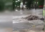 İzmir’de sel felaketi! Yollar göle döndü…
