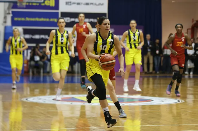 Dişi kanarya uçuşta! Fenerden müthiş final