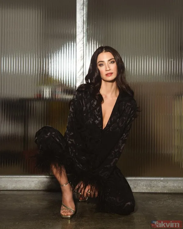 Ceren Benderlioğlu en cesur haliyle sosyal medyayı salladı! Duru güzelliği dikkat çekti! Eşkıya Dünyaya Hükümdar Olmaz'ın Ömür’üydü... - 4