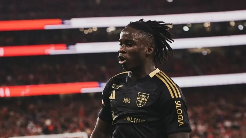 Galatasaray'ın yeni transferi Renato Nhaga İstanbul'da-5