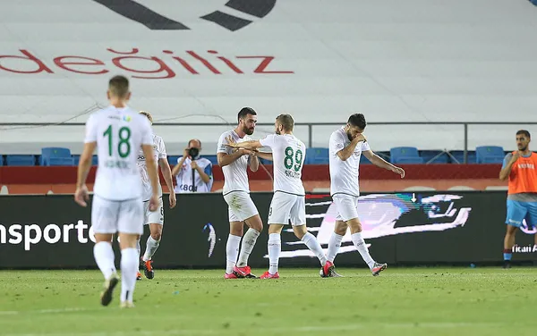 trabzonda-gol-duellosu-trabzonspor-3-4-konyaspor-1595189954359.jpg
