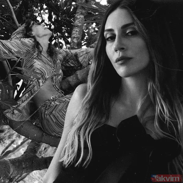 Sinem Kobal'ın siyah beyaz aşkı! Elini korkak alıştırmadı ne var ne yok paylaştı: Ağaç tepesinden kumsala... - 1