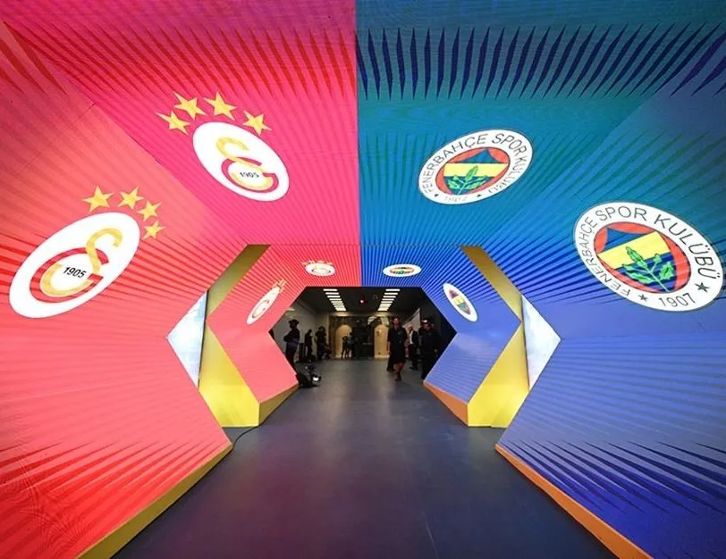 Süper Kupa bilmecesi! 90 dakikalık bir maç olmayacak açıklaması ne anlama geliyor? Fenerbahçe sahadan mı çekilecek? Galatasaray ne yapacak?