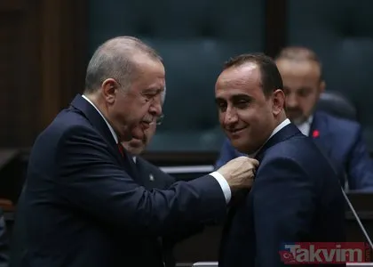 5 belediye başkanı AK Parti’ye geçti! Rozetlerini Başkan Erdoğan taktı