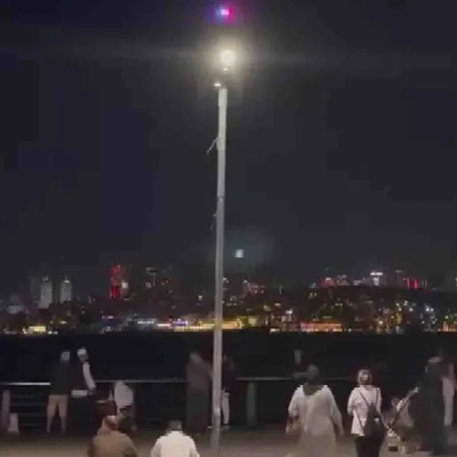 Üsküdar sahilinde dronlu alkol dentimi