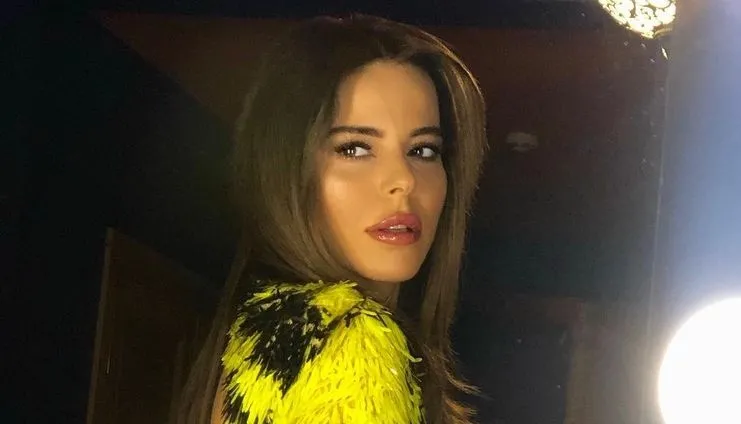 nilay-sagin-kimdir-hastaligi-neydi-simge-saginin-ablasi-nilay-sagin-neden-vefat-etti-kac-yasindaydi-1747321379668.jpg Simge Sağın'ın ablası neden öldü? Nilay Sağın kimdir, kaç yaşında öldü ve hastalığı neydi?-4