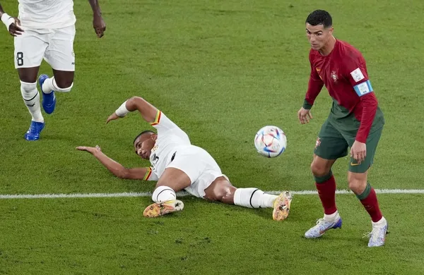 portekiz-gana-3-2-cristiano-ronaldo-tarihe-gecti-1669314657095.jpg