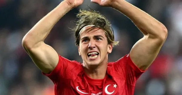 Futbolcular Bertuğ Yıldırım ve Metehan Baltacı mekan çıkışı kameralara yakalandı!