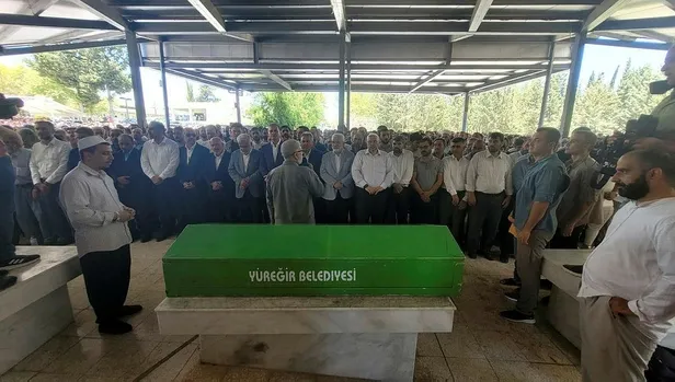 HÜDA PAR'lı Sacit Pişgin'in cenazesi defnedildi! Ömer Çelik: "Bunu yapanlar hesabını verecek"-4