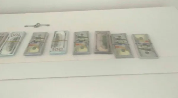 istanbulda-akilalmaz-soygun-plani-bankanin-kiralik-kasa-bolumunde-yakalandi-1619164049908.jpg İstanbul'da akılalmaz soygun planı! Bankanın kiralık kasa bölümünde yakalandı-3