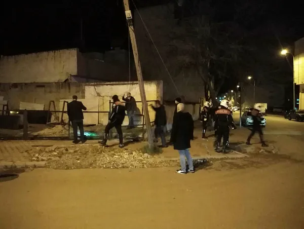 son-dakika-suriyeden-atilan-roket-kilise-dustu-1616094672184.jpg Son dakika! Suriye'den atılan roket Kilis'e düştü! Roketler terör örgütü PKK/YPG'nin işgali altındaki bölgeden fırlatıldı-4