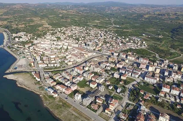 Yeni dönemin parlayan yıldızı Çanakkale Lapseki'de 12,7 dönüm tarla icradan satışa çıkarıldı