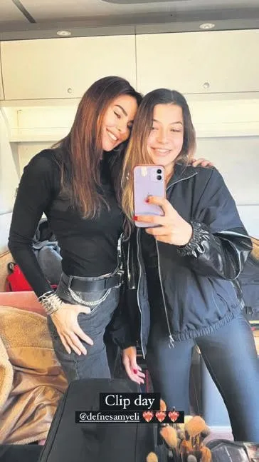 rihannaya-kurk-tepkisi-petadan-dunyaca-unlu-yildiza-turkiye-cagrisi-1677455792973.jpeg Rihanna'ya kürk tepkisi! PETA'dan dünyaca ünlü yıldıza Türkiye çağrısı-9