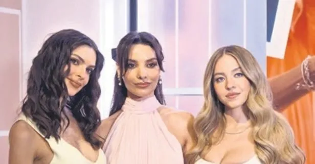 Gülücük saçtılar! Hazal Filiz Küçükköse ve Sabit Akkaya New York’ta