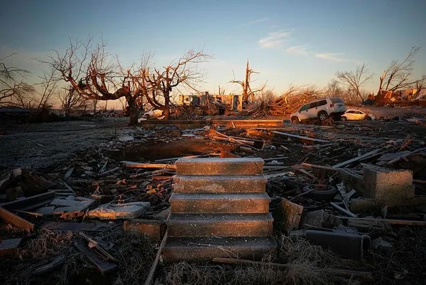 Son dakika: ABD'deki kasırga felaketi haritayı bile değiştirdi! 130 yılın en ölümcülü-8
