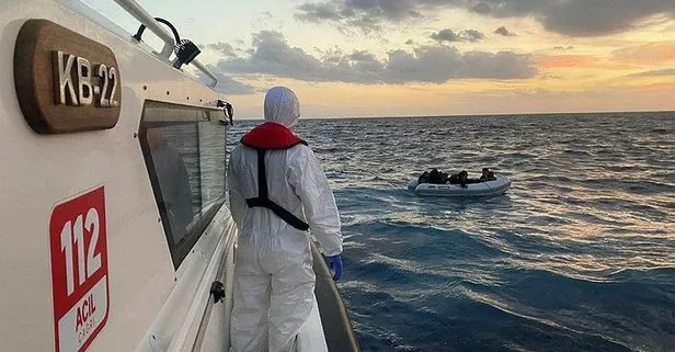Yunanistan’ın ölüme ittiği 46 düzensiz göçmen İzmir açıklarında kurtarıldı