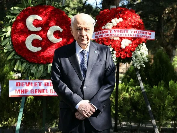 SON DAKİKA: MHP Genel Başkanı Devlet Bahçeli'den Alparslan Türkeş'in kabrine anlamlı ziyaret-3