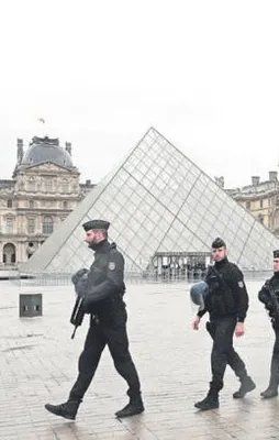 Paris’te müzeye terör saldırısı