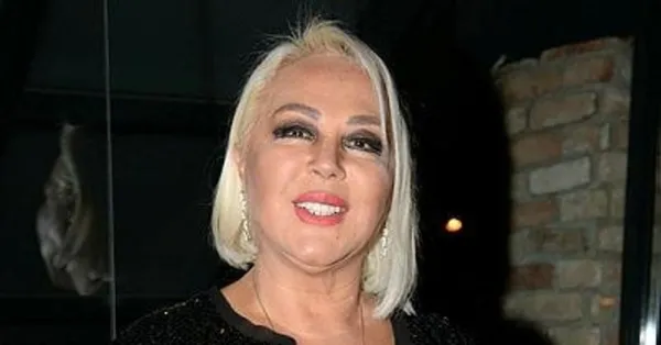 safiye-soymanin-aldatma-aciklamasini-duyanin-agzi-acik-kaldi-gozler-faik-ozturke-cevrildi-seda-sayanin-siki-do-1653259413291.jpeg Safiye Soyman’ın aldatma açıklamasını duyanın ağzı açık kaldı! Gözler Faik Öztürk’e çevrildi! Seda Sayan’ın sıkı dostu meğer...-2