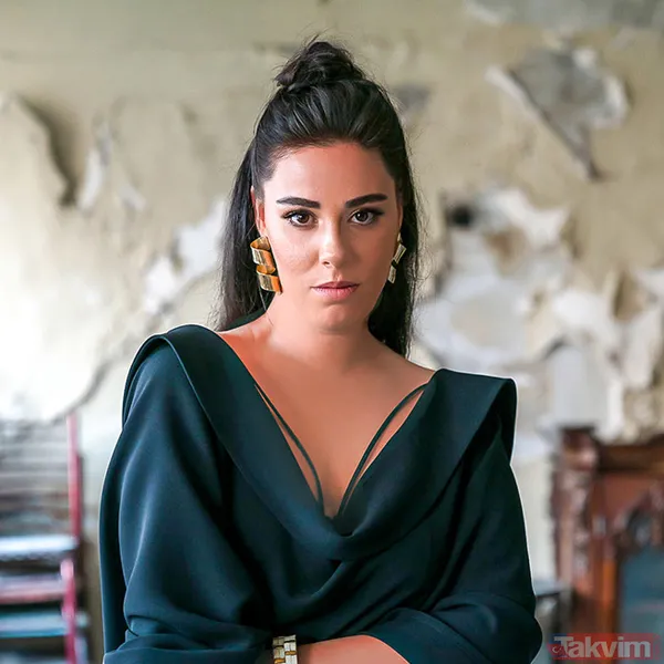 Daha sonra da Ferdi Tayfur, kızı Tuğçe Tayfur'un "Tayfur" soyadıyla marka oluşturmasının ardından, bu soyadını kullanmasına yasak getirmişti. Bu durum...