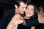 Dua Lipa ile Callum Turner evlendi: Yılın düğünü için ilk adımı Londra’da attılar
