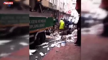 İstanbul’da lodos kabusu! Çatılar uçtu - VİDEO