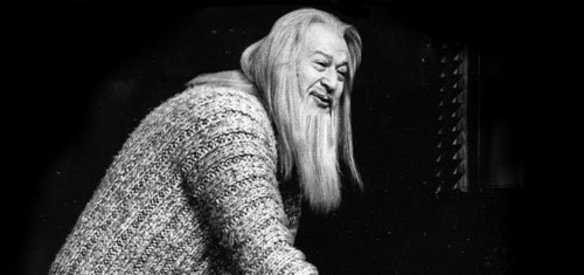 Tiyatro sanatçısı Cüneyt Gökçer, Kral Lear'ı oynamak üzere Moskova'ya gitti.