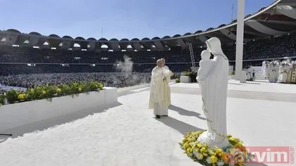 Papa Franciscus, BAE’de düzenlenen ilk ayini yönetti
