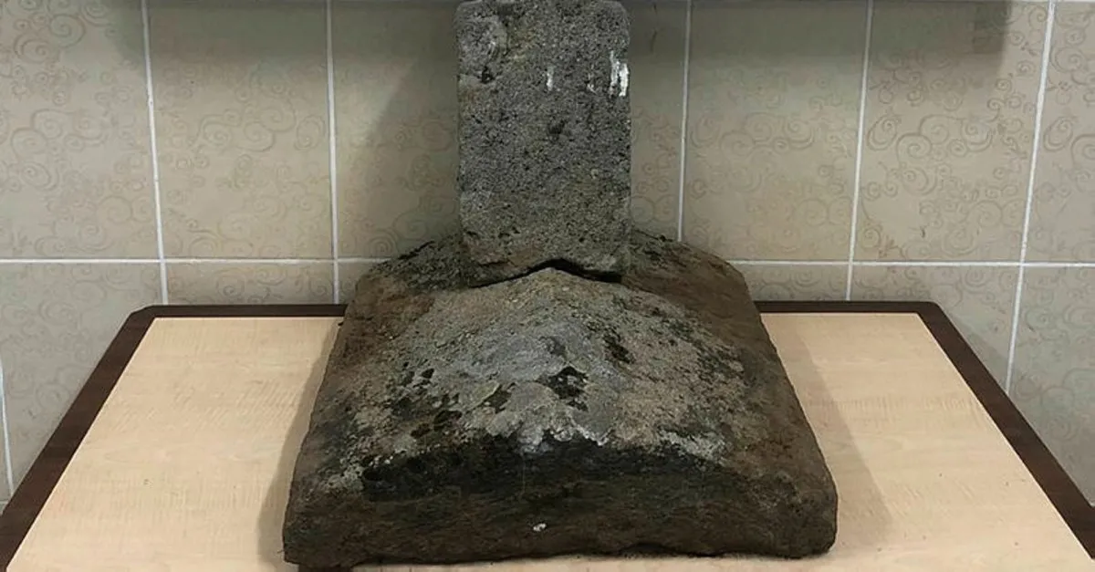 Elazig Da Osmanli Donemine Ait 2 Mezar Tasi Ele Gecirildi 1 Gozalti Takvim