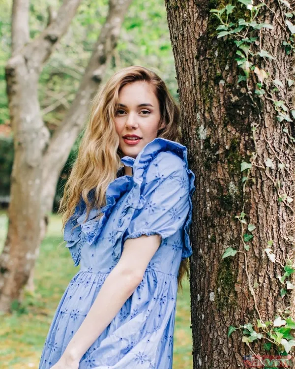 Berfu Yenenler takipçilerini kahkahaya boğdu! Eser Yenenler ile kendine öyle bir photoshop yaptı ki sosyal medyayı kırıp geçirdi - 20