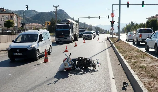 Son dakika: Burdur'da Pelin öğretmenin öldüğü kaza kamerada-2