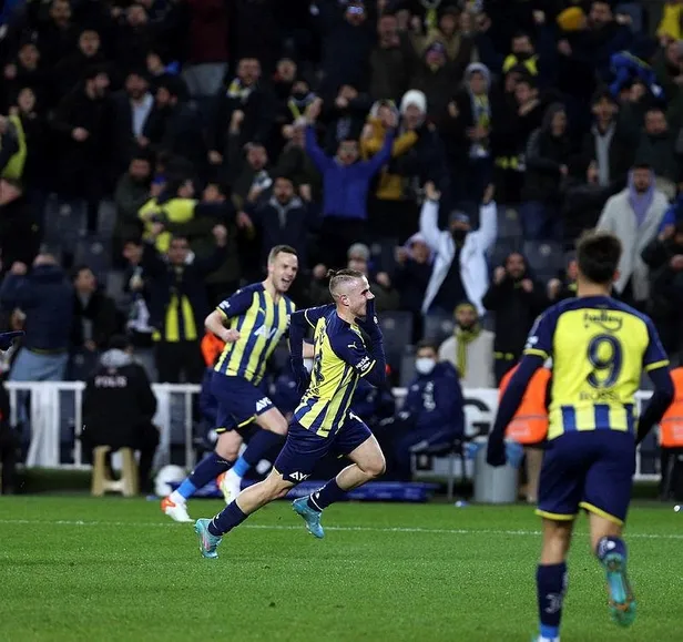 Fenerbahçe, Konyaspor karşısında 2-1’lik galibiyet aldı | MAÇ SONUCU-5