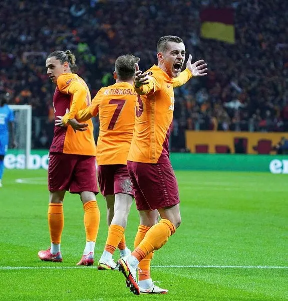 galatasarayi-sarsan-sakatlik-cicaldau-oyunu-birakti-1637867384092.jpeg Galatasaray'ı sarsan sakatlık! Cicaldau oyunu bıraktı...-3