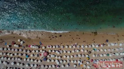 Kaputaş Plajı’da bayram yoğunluğu! Günde 6 bin kişi geldi